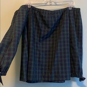 Vineyard Vines off the shoulder top